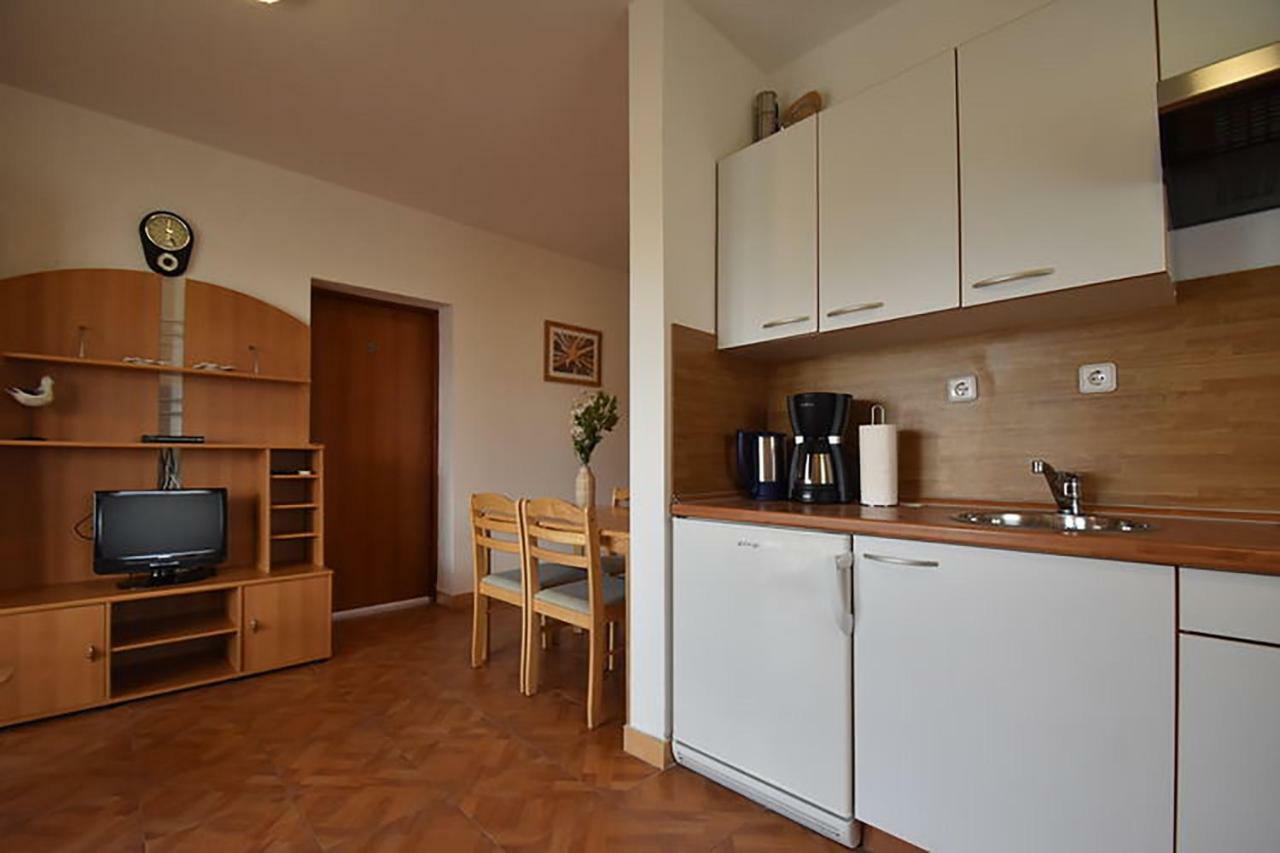 Apartments Villa Dolmar Vodice Exterior photo