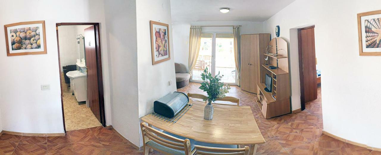Apartments Villa Dolmar Vodice Exterior photo